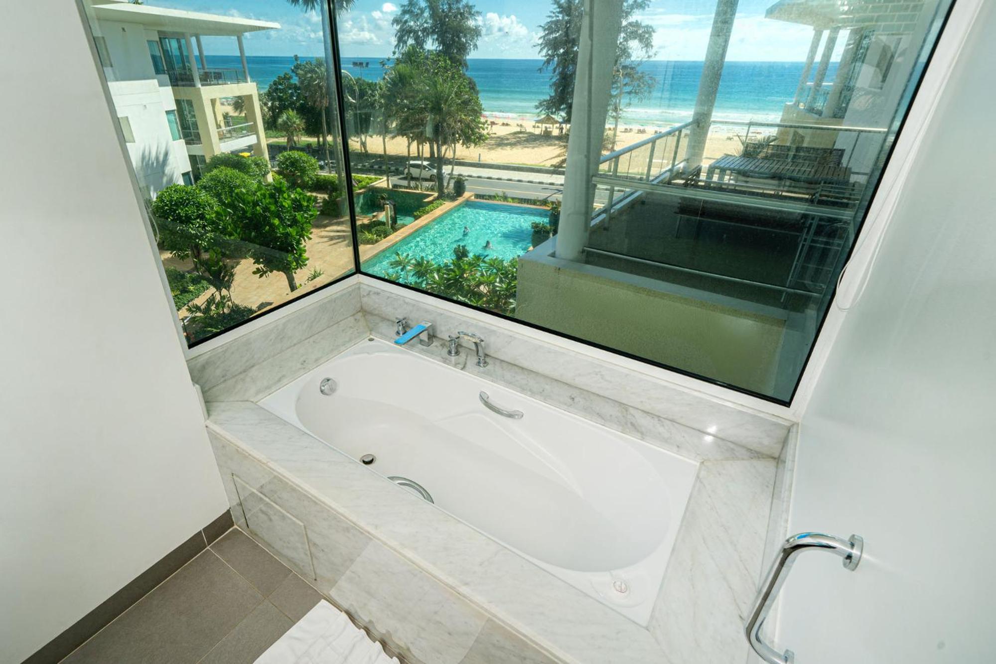 Beachfront 724 דירה Karon
