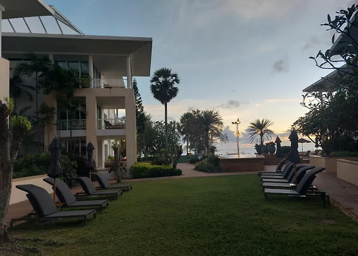 Karon Beachfront Apartment 724