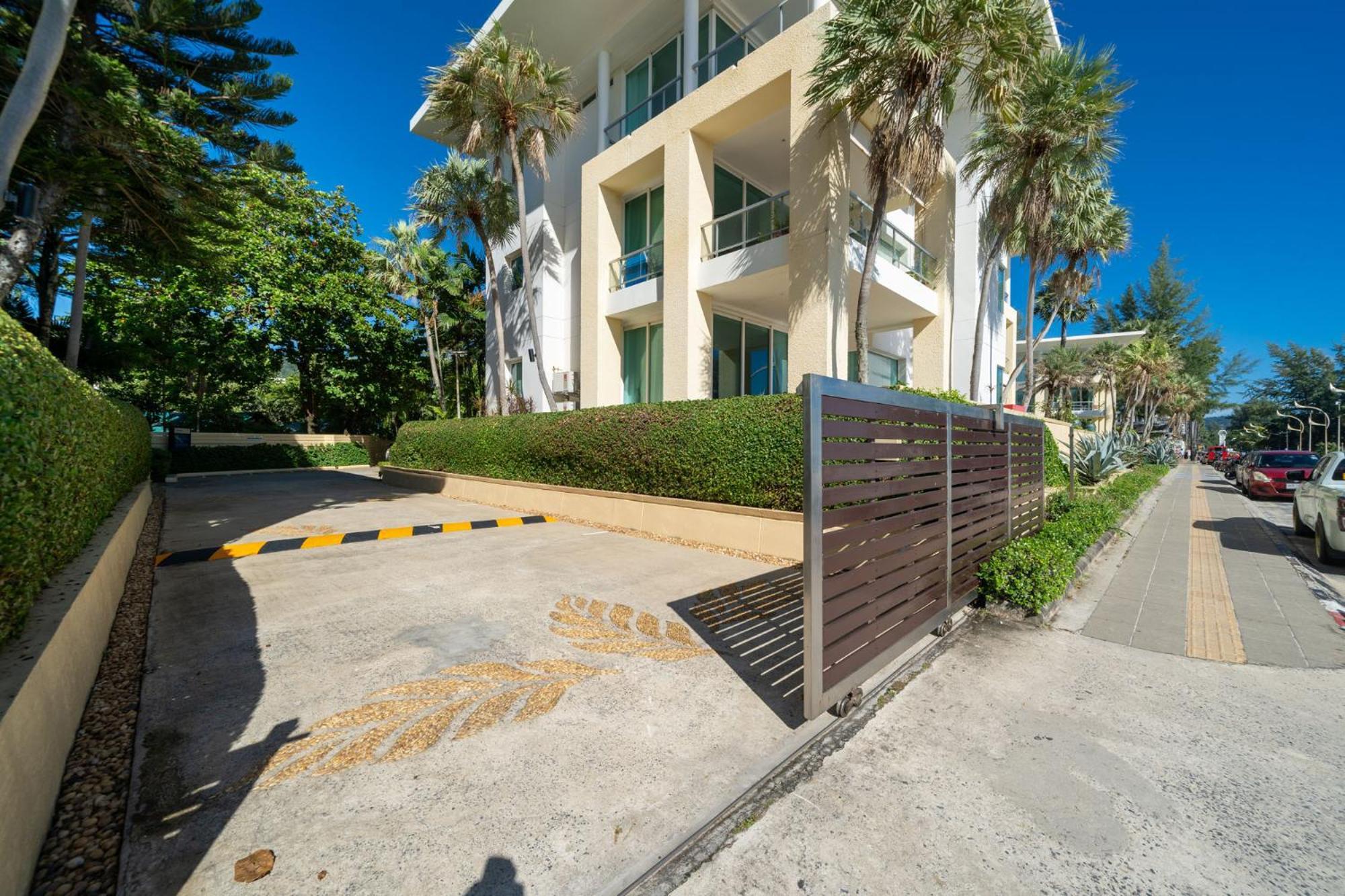 Апартаменты Beachfront 724 *