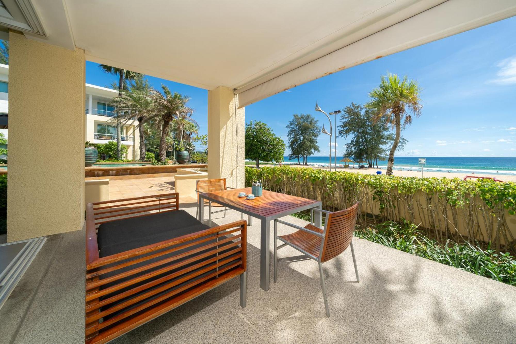 อพาร์ทเม้น Beachfront 724 Karon